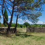 Les At Domaine Les Caizergues Brissac